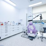 românii amână controalele medicale