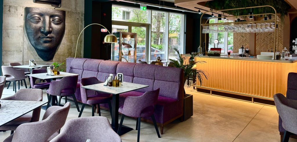  românii merg mai rar la restaurant