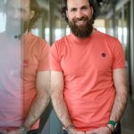 români reduc cheltuielile 2026